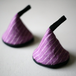 三角鍋つかみ　2個セット　リトアニアリネン　パープル　薄紫　ピンストライプ　北欧雑貨　キッチン雑貨 1枚目の画像