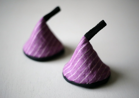 三角鍋つかみ　2個セット　リトアニアリネン　パープル　薄紫　ピンストライプ　北欧雑貨　キッチン雑貨 1枚目の画像