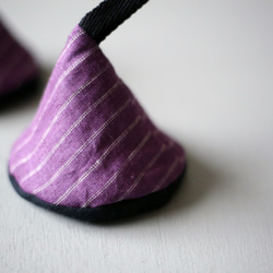 三角鍋つかみ　2個セット　リトアニアリネン　パープル　薄紫　ピンストライプ　北欧雑貨　キッチン雑貨 2枚目の画像