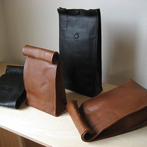 ブラックL・紙袋のような革袋”Sack” クラッチバッグ Aging エイジング