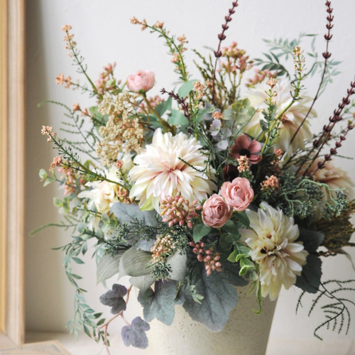 ナチュラルアートフラワーアレンジメント 限定 ダリアのナチュラルアレンジメント フラワーアレンジメント