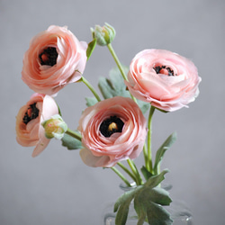 咲き続けるラナンキュラス(サーモンピンク)　マジカルウォーター　癒しのフラワーインテリア　アーティフィシャルフラワー 5枚目の画像