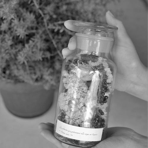 大きめメディシンボトルフラワー アンティークホワイト×ブロンズ  