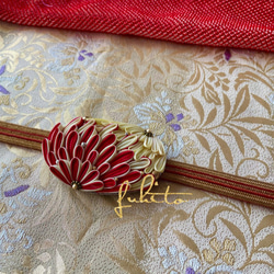 正絹羽二重　つまみ細工　振り袖用帯留め　菊 3枚目の画像