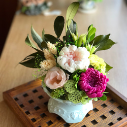 プリザーブドフラワーの輪菊の仏花　高級花入 受注製作 1枚目の画像