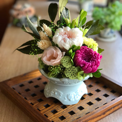 プリザーブドフラワーの輪菊の仏花　高級花入 受注製作 2枚目の画像