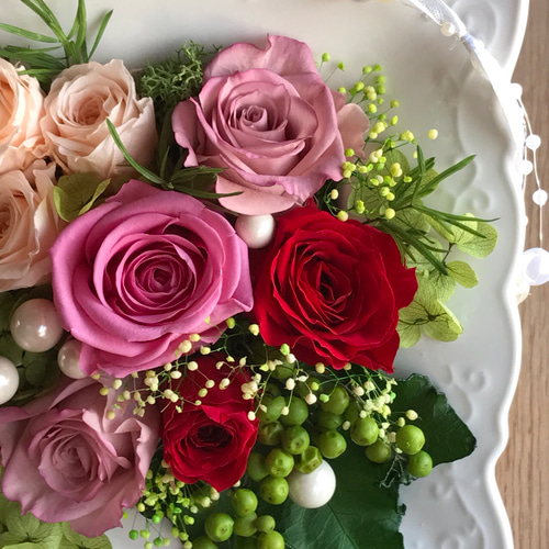 白い陶器のアレンジ Rose's プリザーブドフラワー mina 通販 4563736