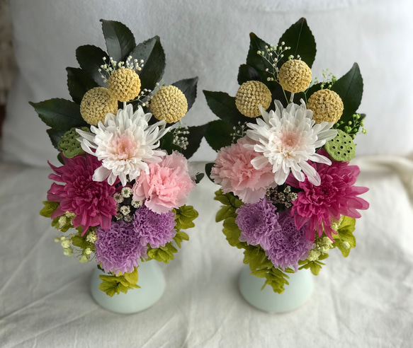 プリザーブドフラワーの仏花 カーネーションと小菊 3枚目の画像