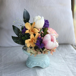 プリザーブドフラワーの仏花  デンファレと菊 2枚目の画像