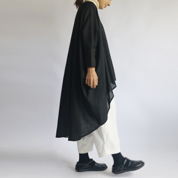 「魅せるプルオーバー 燕尾裾 変形ワイド シャツ」コットン100％ブラウス黒G94B（sh138) 3枚目の画像