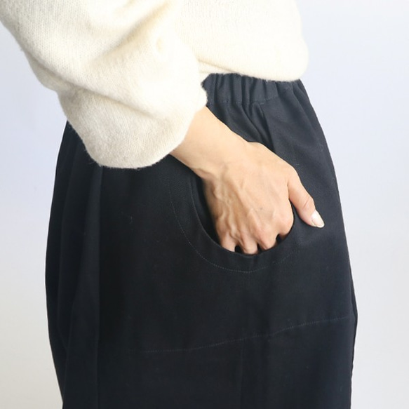 『まあるいポケット幅広ワイド袴ハカマ パンツ』コットン１００％ チノゆったりブラック 黒B46 （pt105) 4枚目の画像