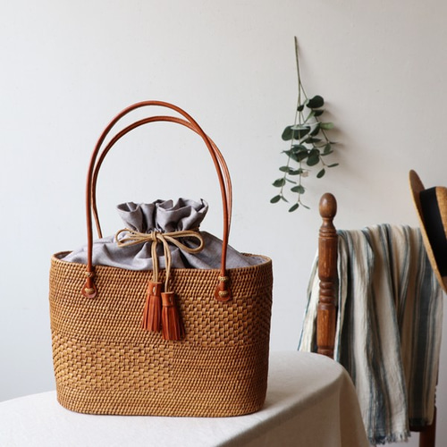 アタ　アンドユウ　編み込みハンドルのかごバッグ アタ アンドユウ 編み込みハンドルのかごバッグ ラスト1「手編む鞄