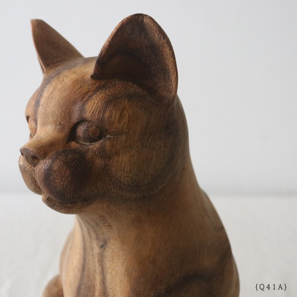 ⁂飼い主募集　天然無垢ウッド 手彫り木彫りART 　座る猫 　 ネコ置物 インテリア オブジェQ41A 4枚目の画像