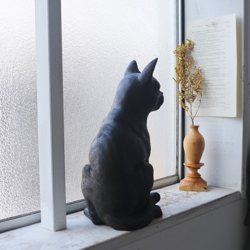 木製 　黒猫　 彫刻 　お座り猫　クロネコ 手彫り 天然無垢ウッド 手彫り木彫りART “ 座る猫 ” 黒猫 クロネコ ネコ置物