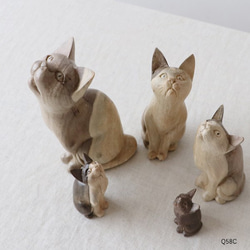 ⁑【５匹セット】 天然無垢ウッド 手彫り木彫りART “見上げる猫一家 ” ネコ置物 フィギュア インテリア Q58C 1枚目の画像