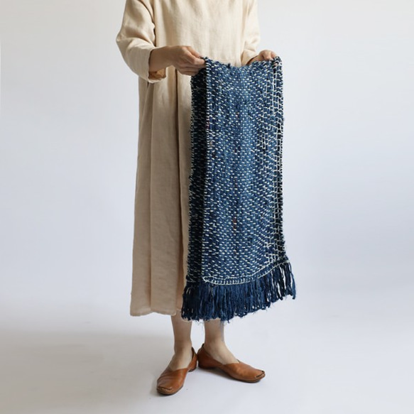 ⁂秋支度ＳＡＬＥ●草木染め布・手織り・藍染め裂き編みストール コットン１００％Q85X 8枚目の画像
