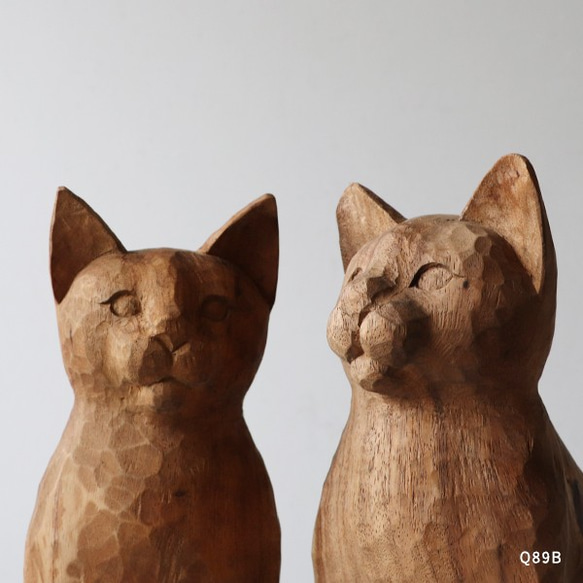 ⁂家時間ＳＡＬＥ。２匹セット【※要確認ＰＲＩＣＥ】 天然無垢ウッド木彫りART 見つめる猫  ネコ 置物Q89B 2枚目の画像
