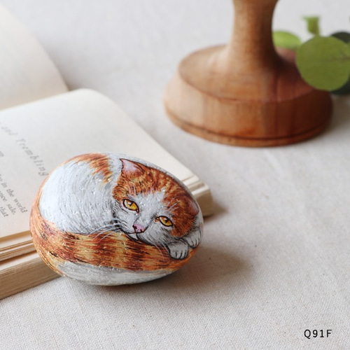 幸福の手描き石 ころんと手のり猫 ストーンアート ねこネコ インテリア