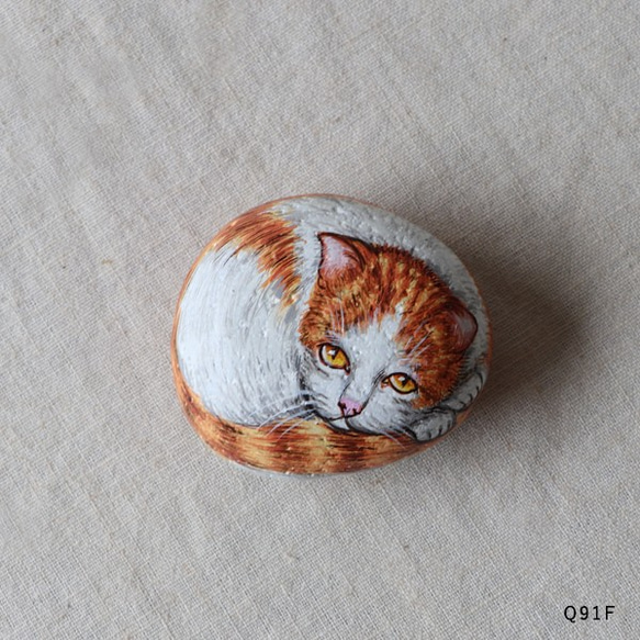 幸福の手描き石 ころんと手のり猫 ストーンアート ねこネコ インテリア