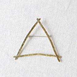 ラスト5 真鍮Brass 三角トライアングル 大きなブローチ 真鍮 ピン