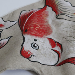 ＊４月４月まで春ウララＰＲＩＣＥ。手描き【和画衣】「優雅に泳ぐ紅金魚」リネン１００％ 一枚布ワンピース B27B 3枚目の画像