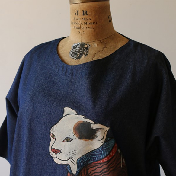 ＄◎anvai◎オリジナル手描きART衣 「招く猫」ゆったり身幅ワンピースC09 6枚目の画像