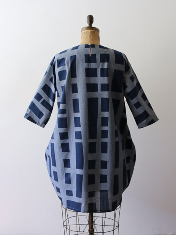 ＄オリジナル手捺染（てなっせん） 「変わり石畳文様」 夏に涼しい上質リネン麻コットン贅沢 一枚布 ワンピース浴衣T29C 3枚目の画像