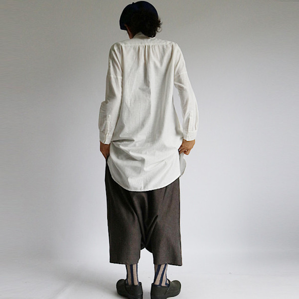 SALE 贅沢衣 ガーゼ織り コットン100％ 定番 白 ロング シャツ　H78A 2枚目の画像
