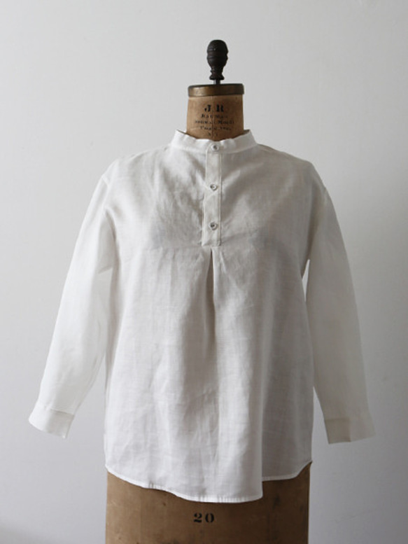SALE 平穴リネン白くるみボタン 白色リネン100％　燕尾裾 長袖 オーバーシャツA05A 6枚目の画像