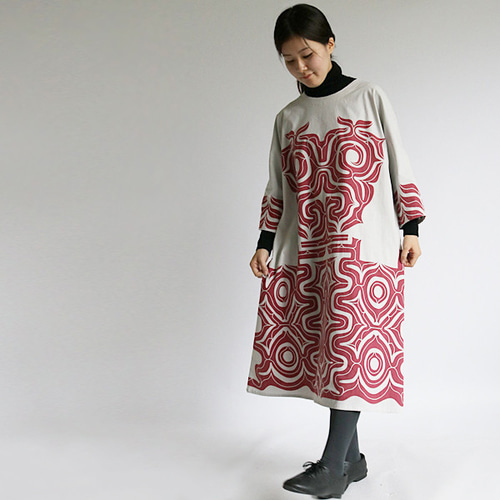 SALE 手捺染 アイヌ文様 リネン100％ ゆったりワンピース ホワイト