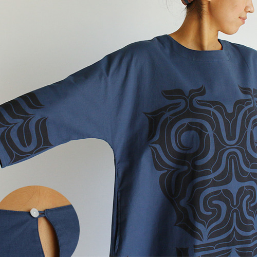 SALE 手捺染 アイヌ文様 リネン100％ ゆったりワンピース ブルー