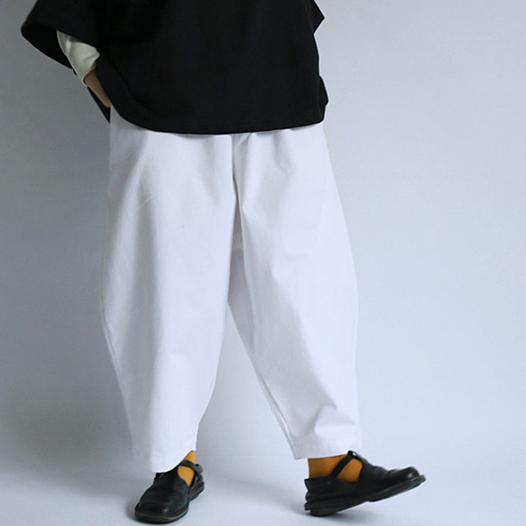MORE SALE　８７ｃｍ丈 チノクロス コットン100％バルーン ボールパンツ ゆったりパンツ 白パンツ F56B 1枚目の画像