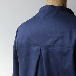 最終SALE　ラスト2点  涼しく着れる紗織コットン100％スキッパーシャツ 燕尾裾ゆったり身幅  ネイビー K72B 4枚目の画像