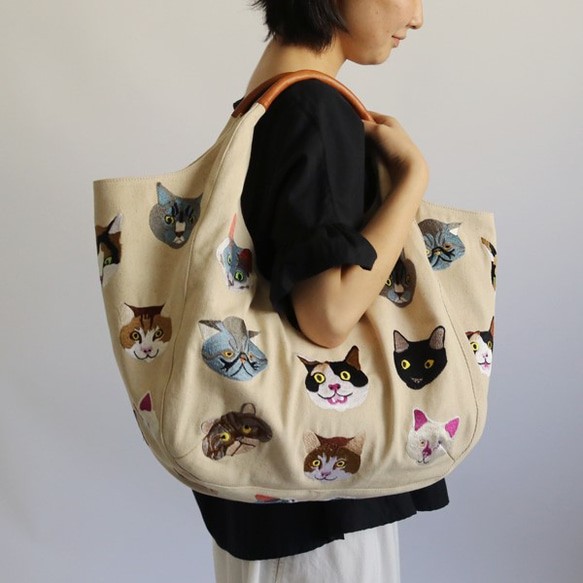 anvaiオリジナル刺繍 ねこ猫ネコ縫い トートバッグ 生成りデニム×レザーハンドル 肩掛け P68B 1枚目の画像