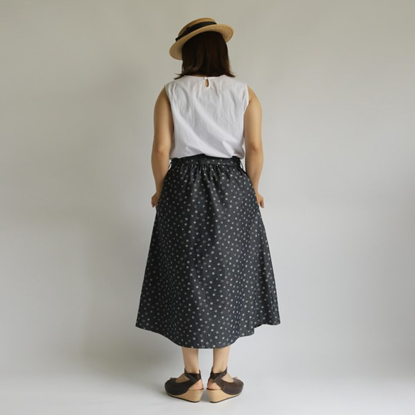 ■夏夏SALE■　80cm丈 織柄デニム〇△■模様 コットン飾りリボン付 フレアスカート Aラインスカート B79 9枚目の画像