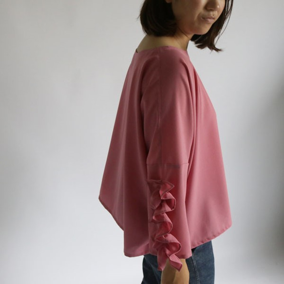 最終SALE とろみ素材 上品な 大人の フリル袖　ゆったり身幅 シャツ ブラウス ピンク  H74D 6枚目の画像