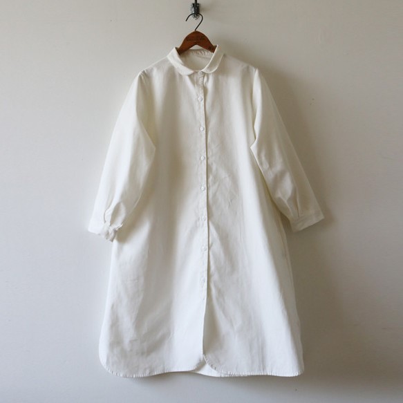 ◆秋の装いPRICE◆ラスト１点！オックスフォード コットン100％ナチュラル ロングシャツ羽織り前開きコート白H26A 2枚目の画像