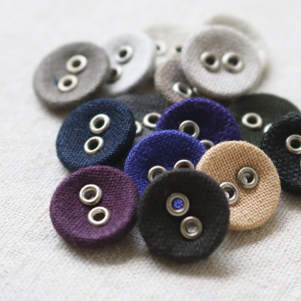 単品売り　　約１.４cm　　anvaiオリジナル くるみボタン 平２つ穴 錆びないアルミ 　リネン　 E97