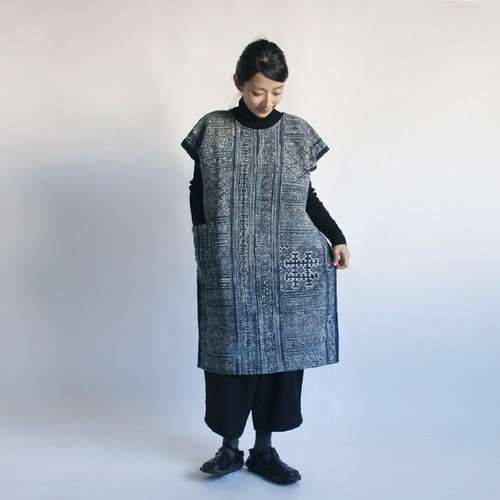 Xmas PRICE!! 手紡ぎ手織り麻リネン 藍・蝋けつ染めワンピース タイ 