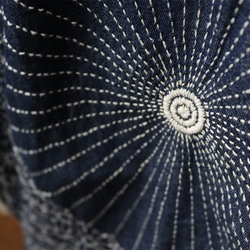 【春のお出かけPRICE】●柔らかなデニム生地に木綿白糸で刺し子刺繍した贅沢ワンピース総手刺繍 H02A 6枚目の画像