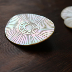 新作 【夏の支度PRICE】天然貝で作る anvai オリジナル シェル ブローチ 小物 雑貨 インテリア S51A 2枚目の画像