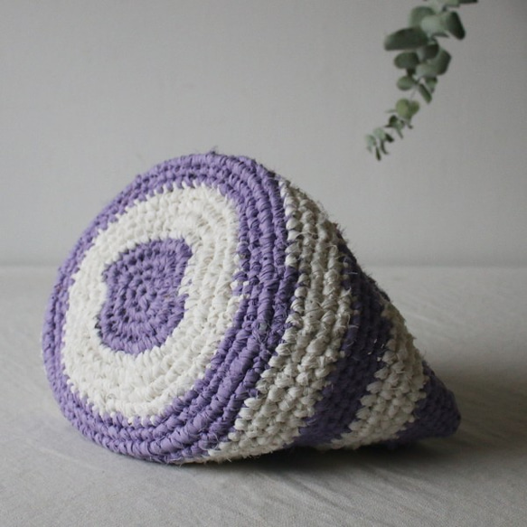ラスト１。ＥＣＯ生活ＰＲＩＣＥ【Sサイズ】『裂く編む鞄』裂き織り手編みハンド エコ バッグ淡紫×白ボーダーP71B 8枚目の画像