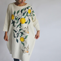 リネン麻コットン「和画衣を纏う」手描きART「果実と小鳥」贅沢一枚布ゆったりワンピース B99A(dr006pk) 3枚目の画像