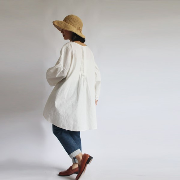 「白を着る」上質 紗織リネン麻コットン  タック＆ギャザー  スモック シャツR92(sh010) 8枚目の画像