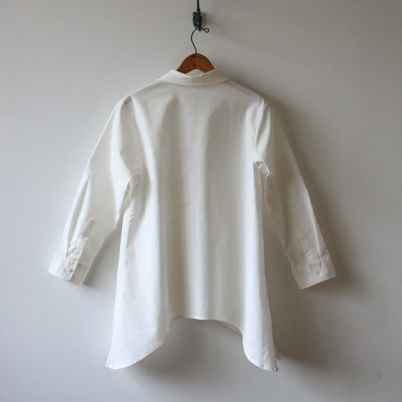 冬の白。リネン麻コットン生地 変形ロング前開きシャツ白ジャケット羽織ポケット付A50(sh320) 10枚目の画像
