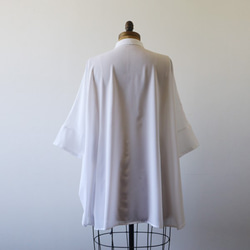 『冬の白。ドルマン幅広プルオーバー シアーシャツ』気軽フォーマルとろみ素材 ゆったり 白H18（sh132) 10枚目の画像