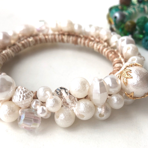 ☆マコ☆様 ロードナイト ハーフ シュシュ☆ビーズ ヘアゴム☆ハンドメイド 再販×5 ビーズシュシュ パールホワイト シュシュ Moonsky