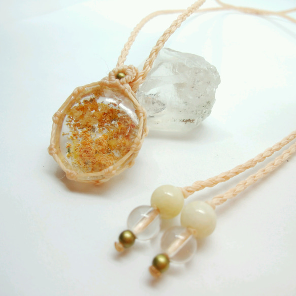 ガーデンクォーツ（花） 天然石マクラメ編みペンダント 2枚目の画像