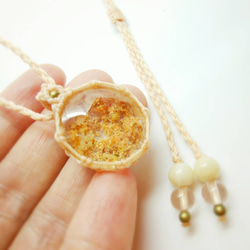 ガーデンクォーツ（花） 天然石マクラメ編みペンダント 3枚目の画像