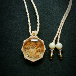 ガーデンクォーツ（花） 天然石マクラメ編みペンダント 4枚目の画像